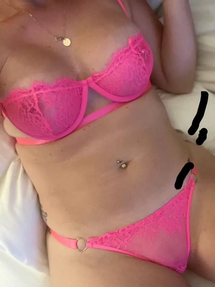 Happy Monday posted by peach41marie32dd