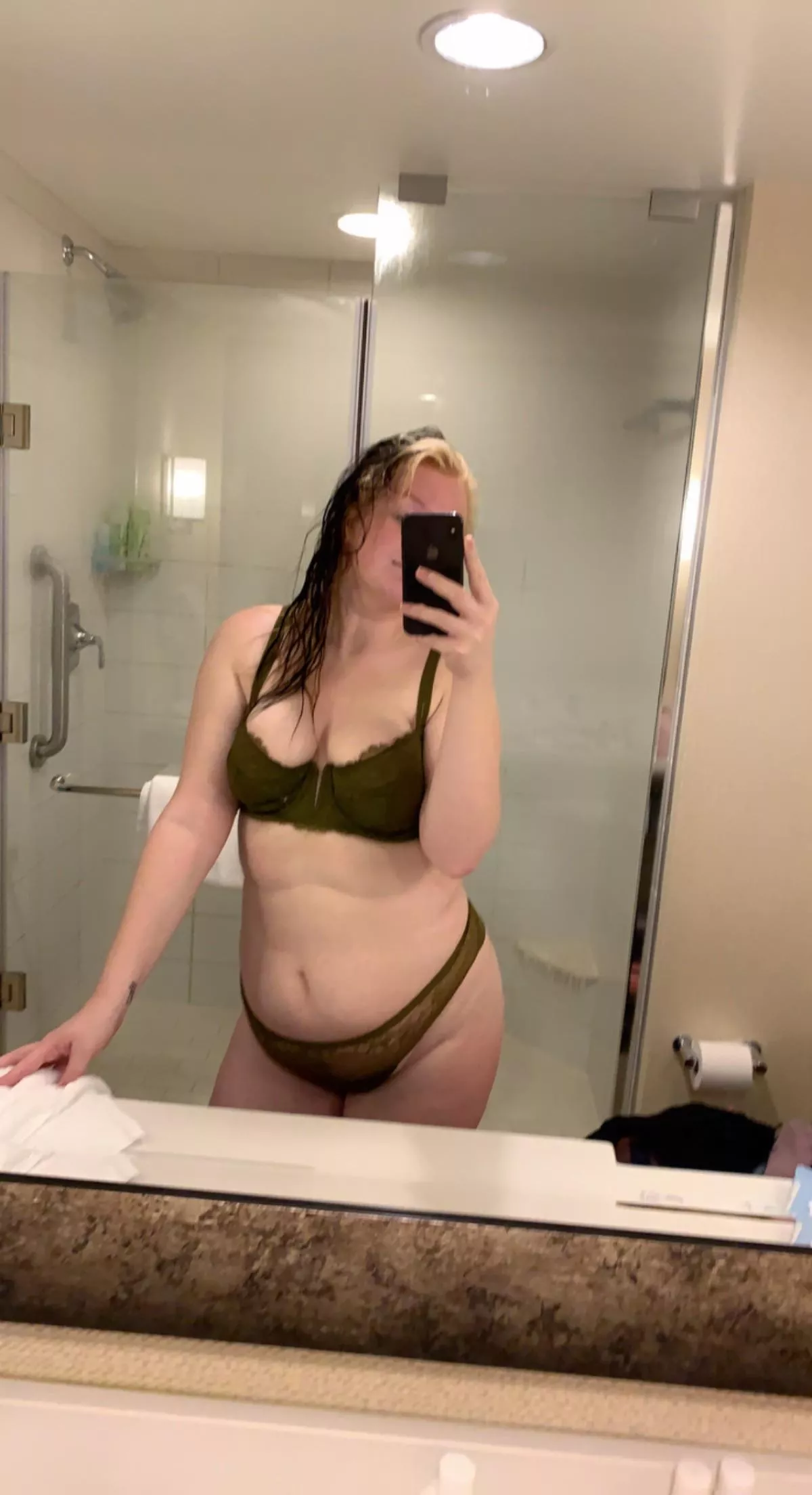 happy monday ❤️❤️ posted by cakefacecourrt