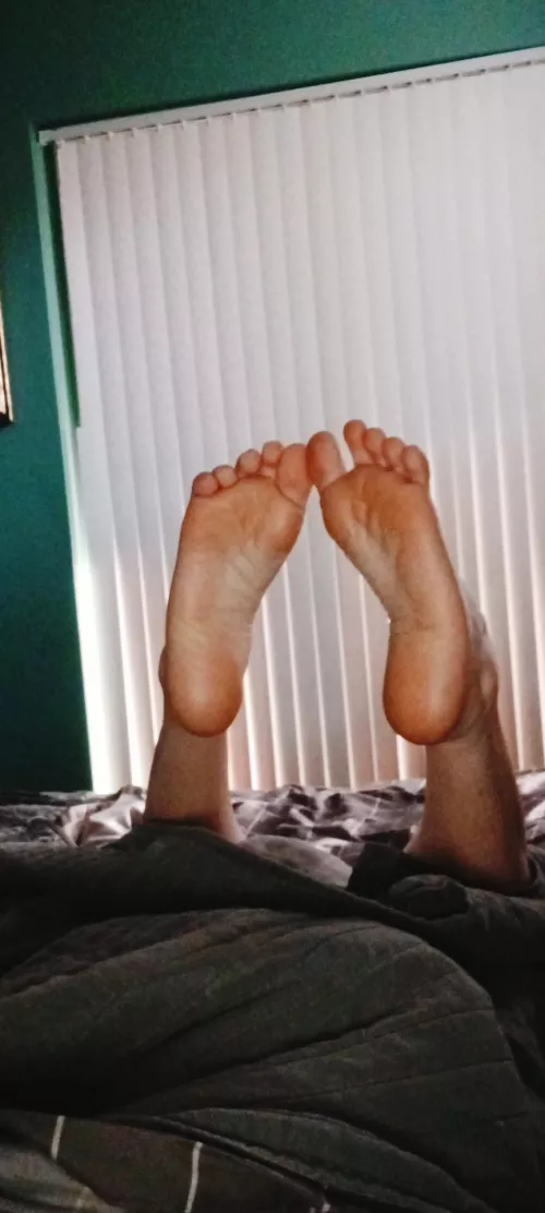 Happy Monday! by LunaStonePics