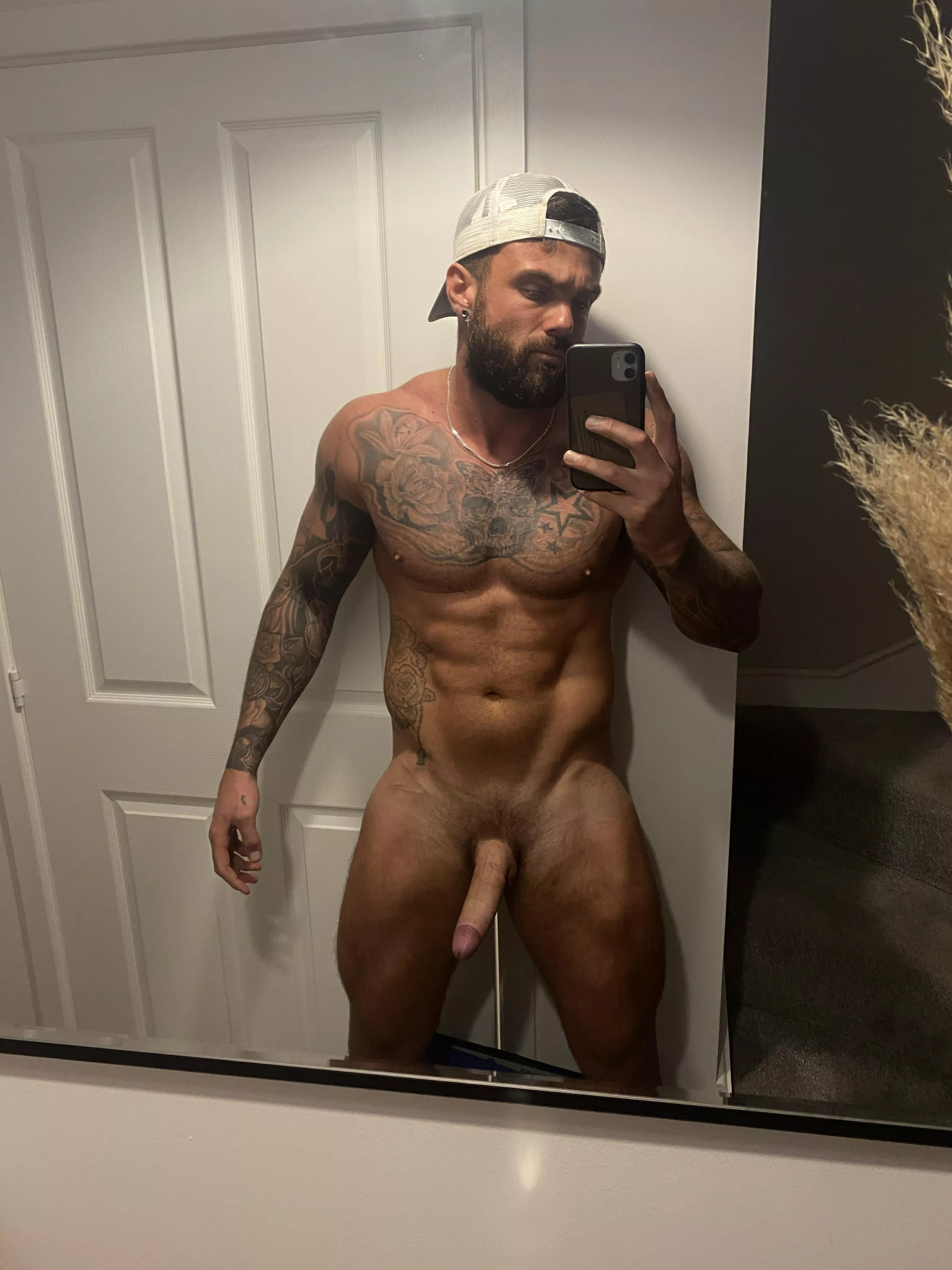 Happy Monday 😈 posted by septembers_very_0wn