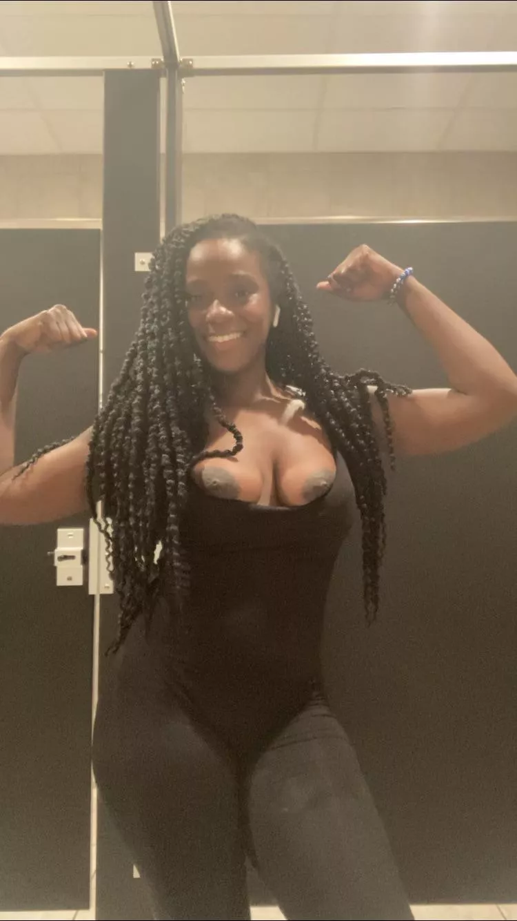 Happy Monday posted by Divinecumslut