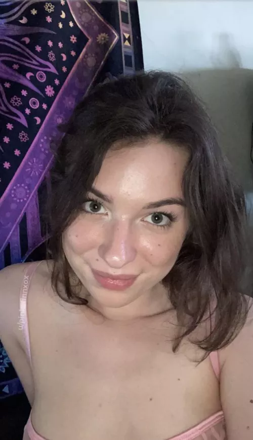 Happy Monday :) [f] by Pink_finnxox