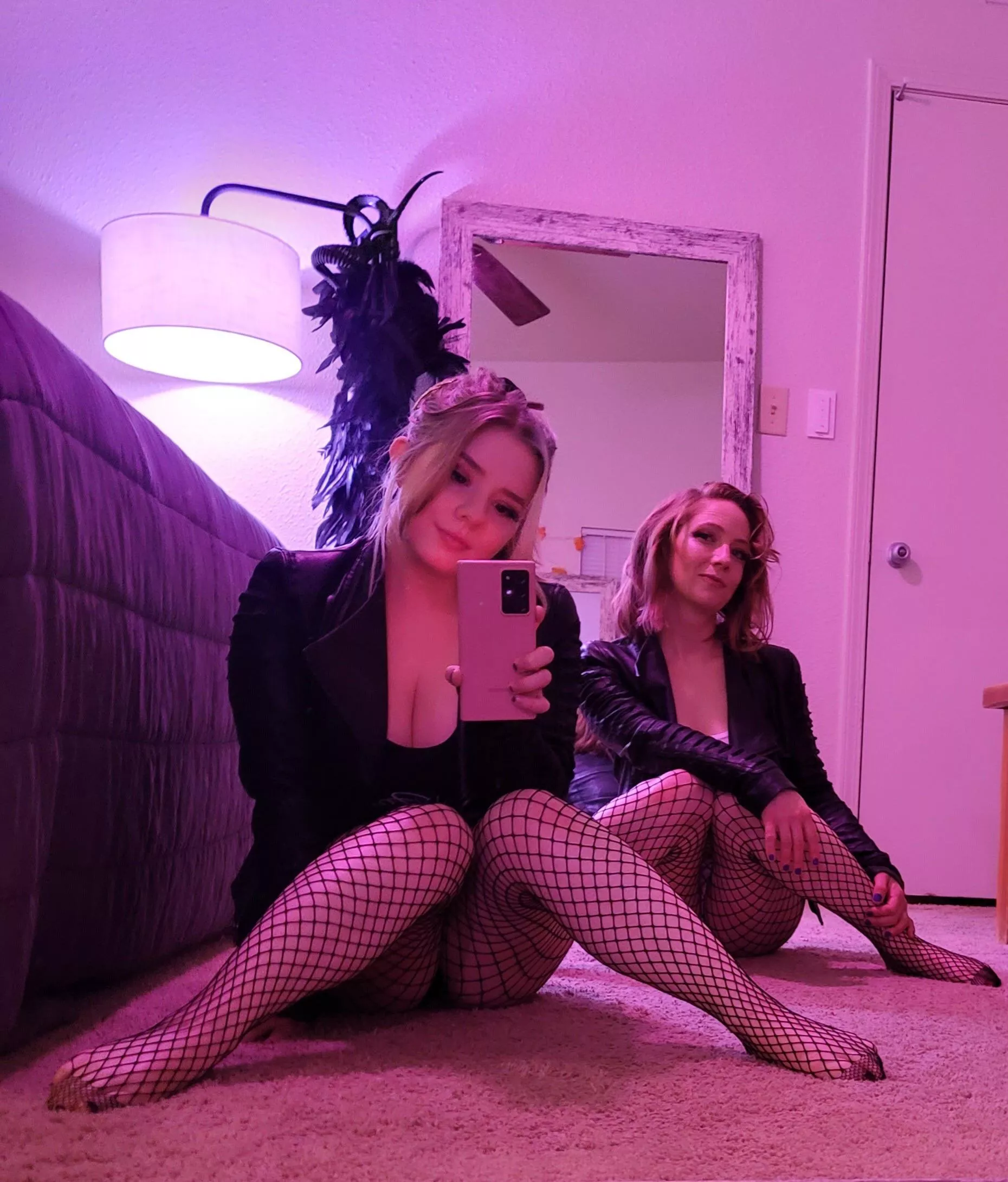 Happy Monday from me and my sister! posted by TheMissChan