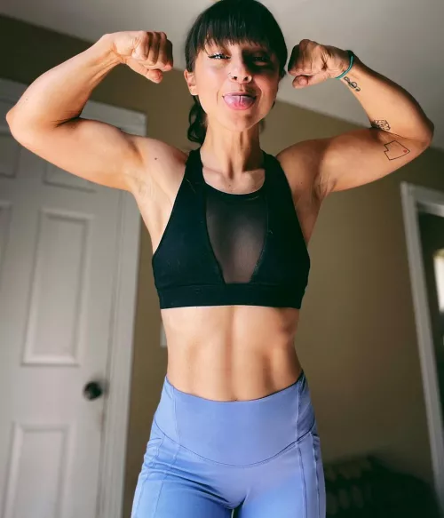 Happy Monday! Who’s getting it today? by Curiousmusclegirl