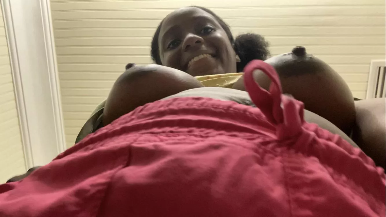 Happy Monday posted by Divinecumslut