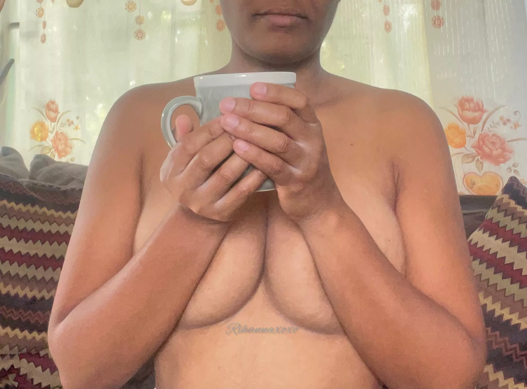 Happy morning my lovely beings posted by Rihannaxoxo