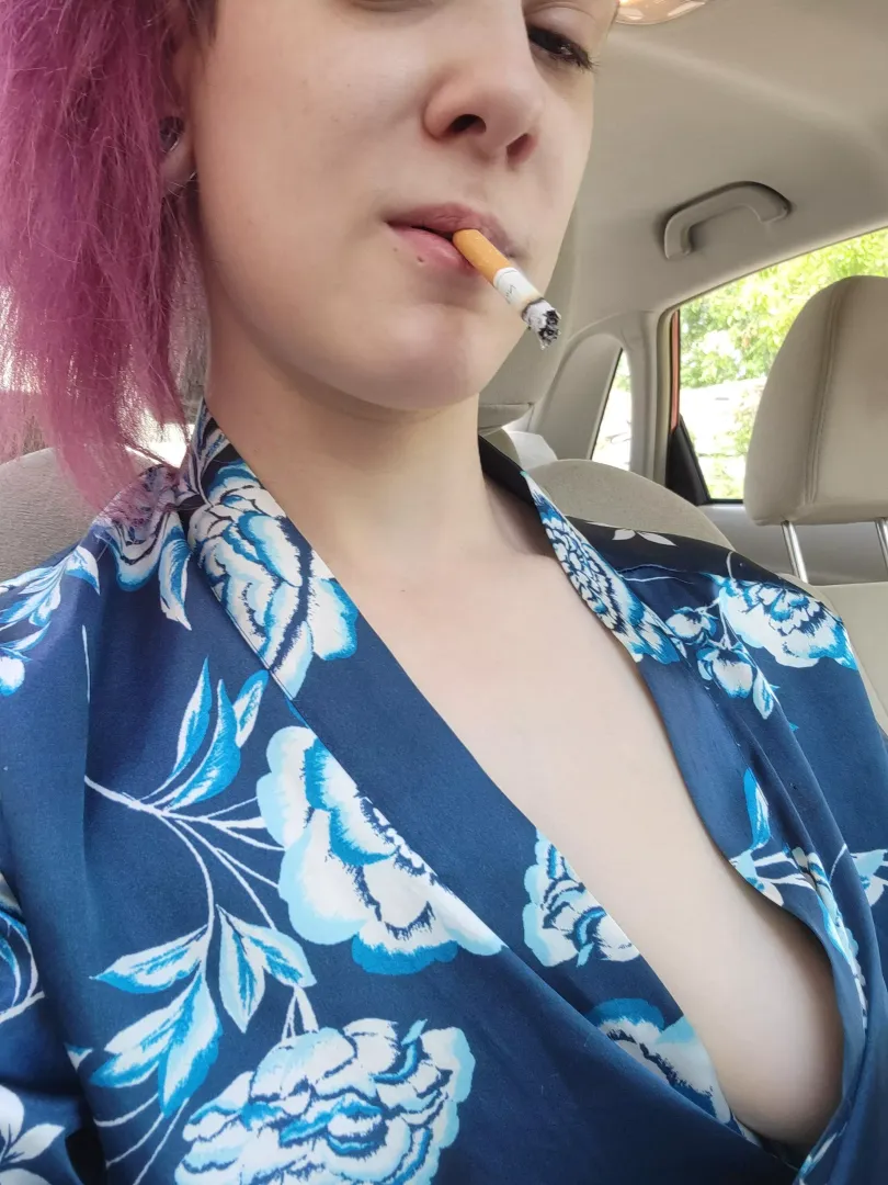 Happy Saturday 🥰 posted by Kinkylittlehippy
