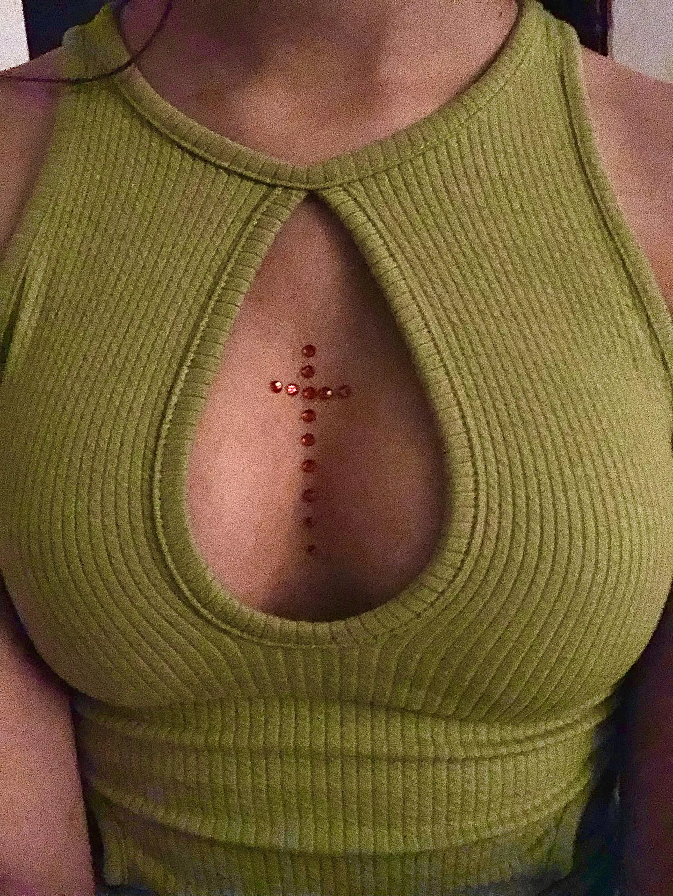 Happy saturday💚 I liked this dress a lot💚🫶 posted by Due_Advisor_5122