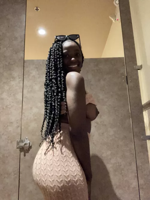 Happy Saturday by Divinecumslut