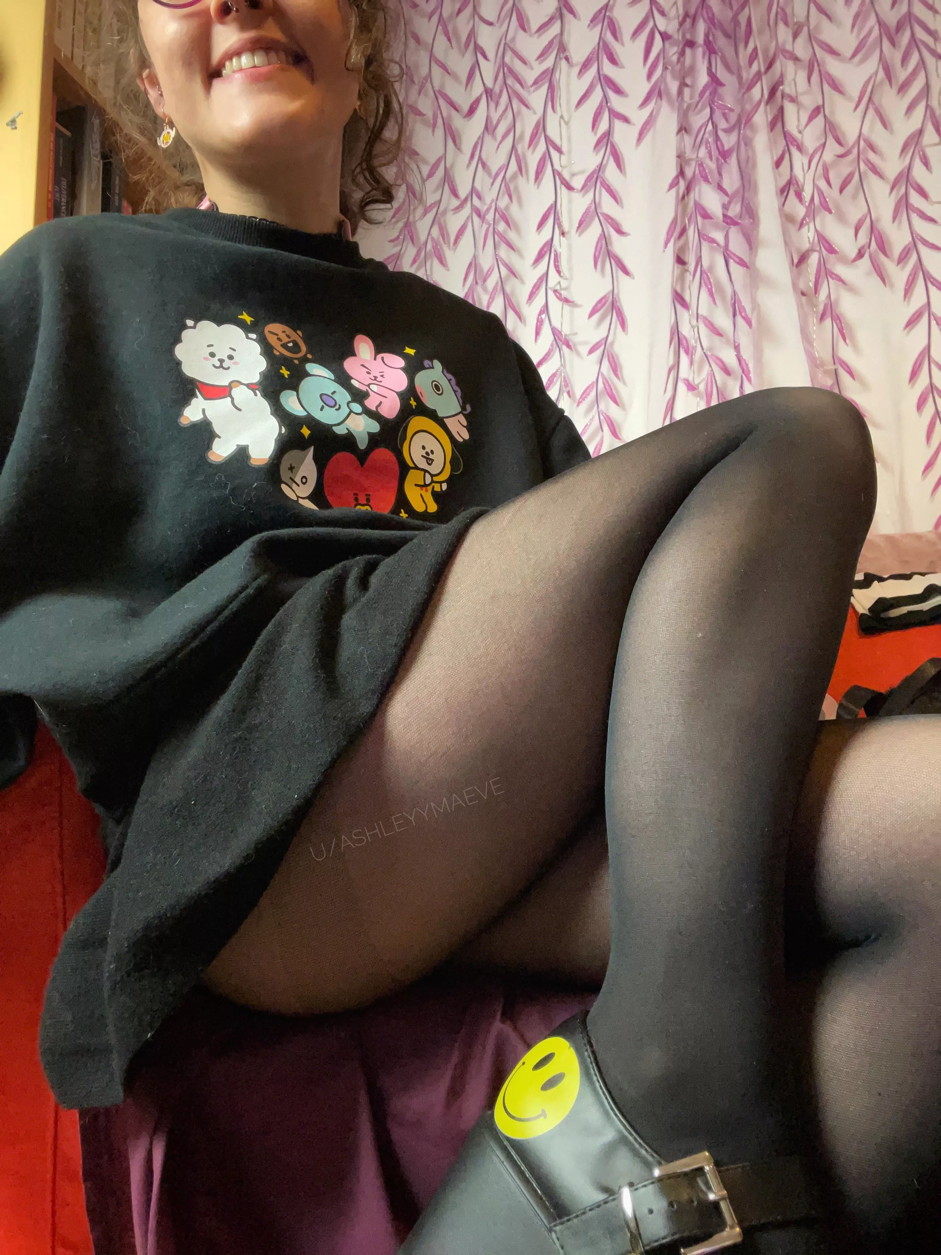 Happy Saturday! 🖤 posted by ashleyymaeve