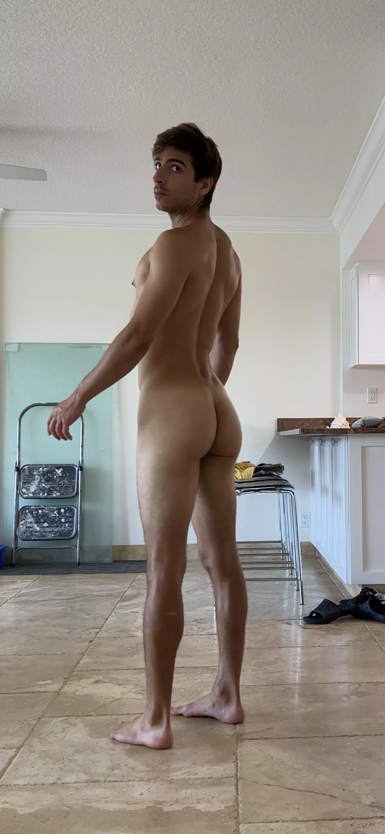 Happy Sunday🍑 posted by Yogaboy92