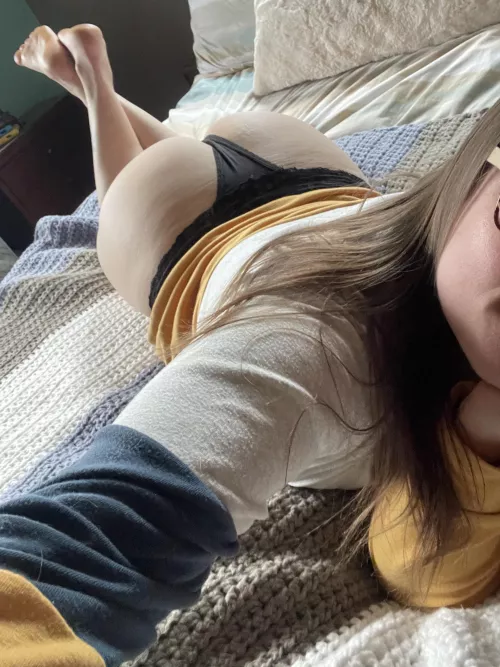 Happy Thursday! (F) by Wisc_920