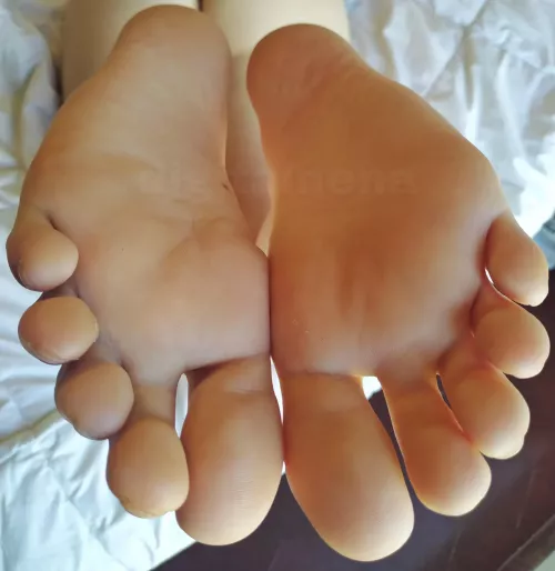 💜 HAPPY 👣 TOESDAY 💜 by digitalnena