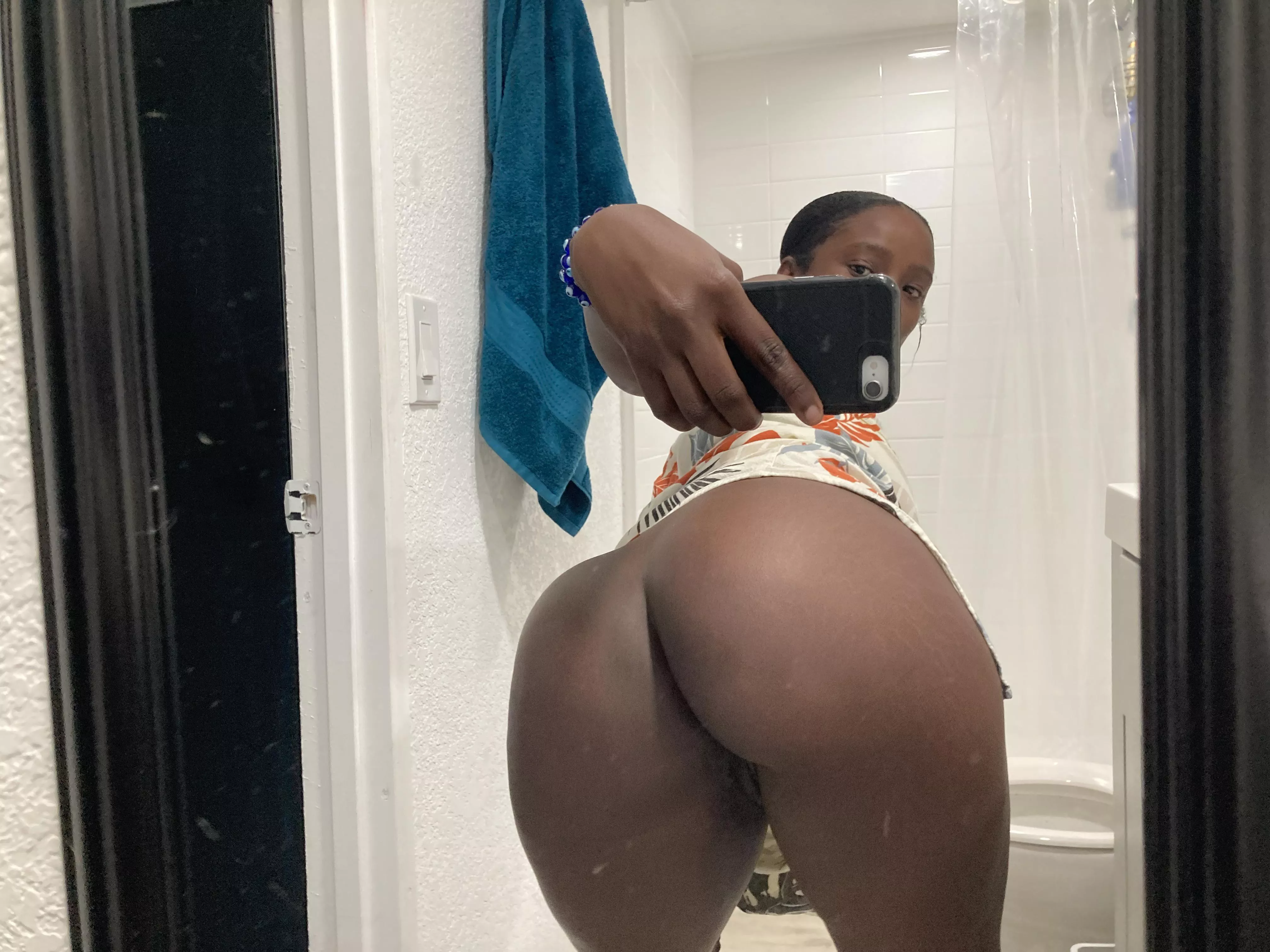 Happy Tuesday posted by Divinecumslut