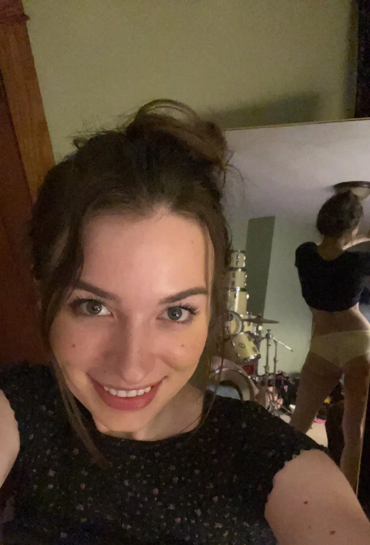 Happy tushy Tuesday ⭐️ [f] posted by Pink_finnxox