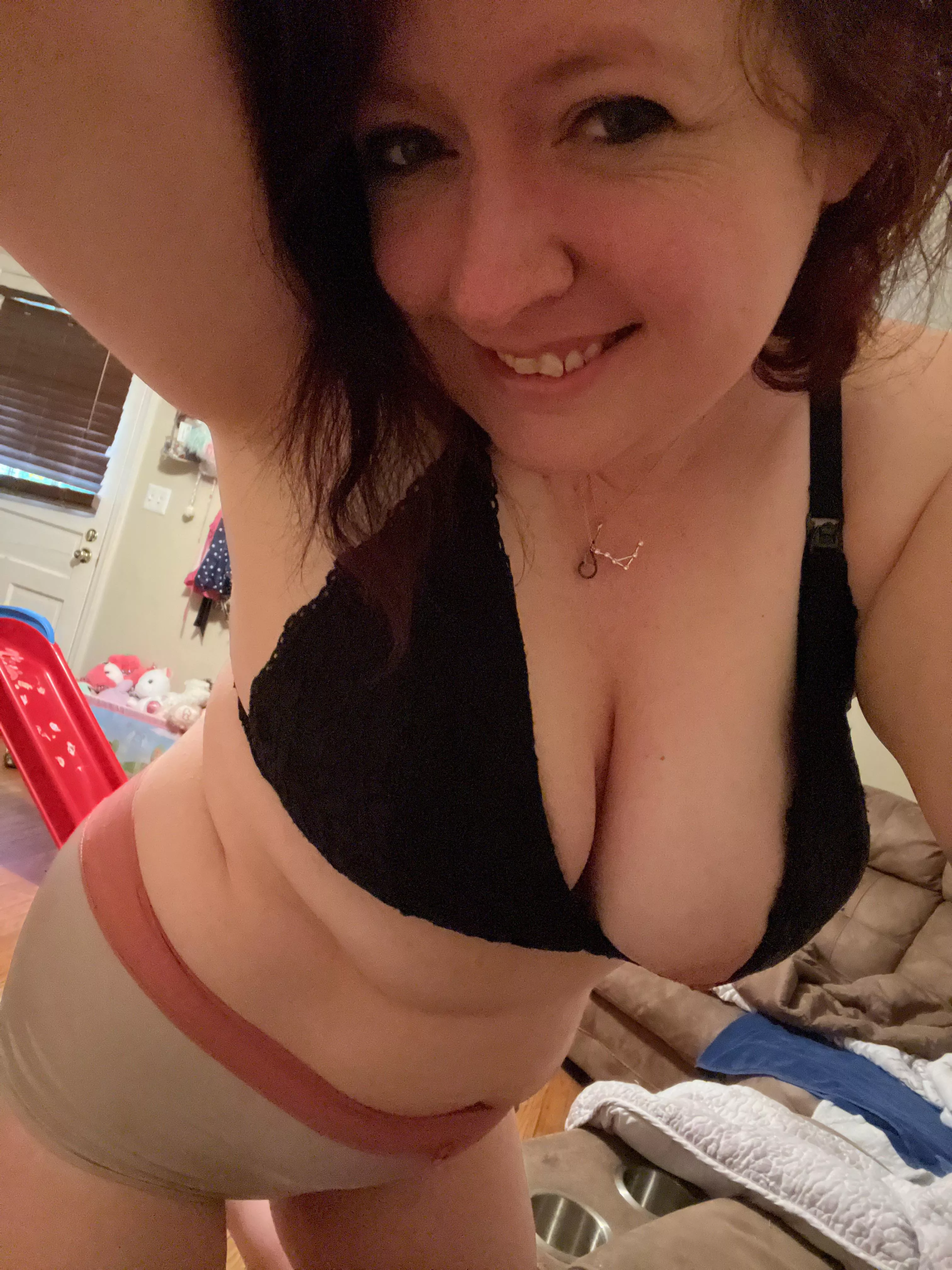 *happy Wednesday, I really like this community 🥺* posted by comeandplaygb