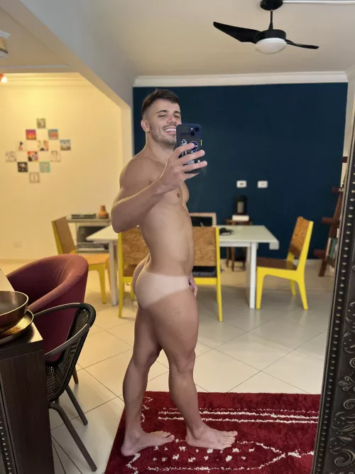 Happy without a motive by italofassin