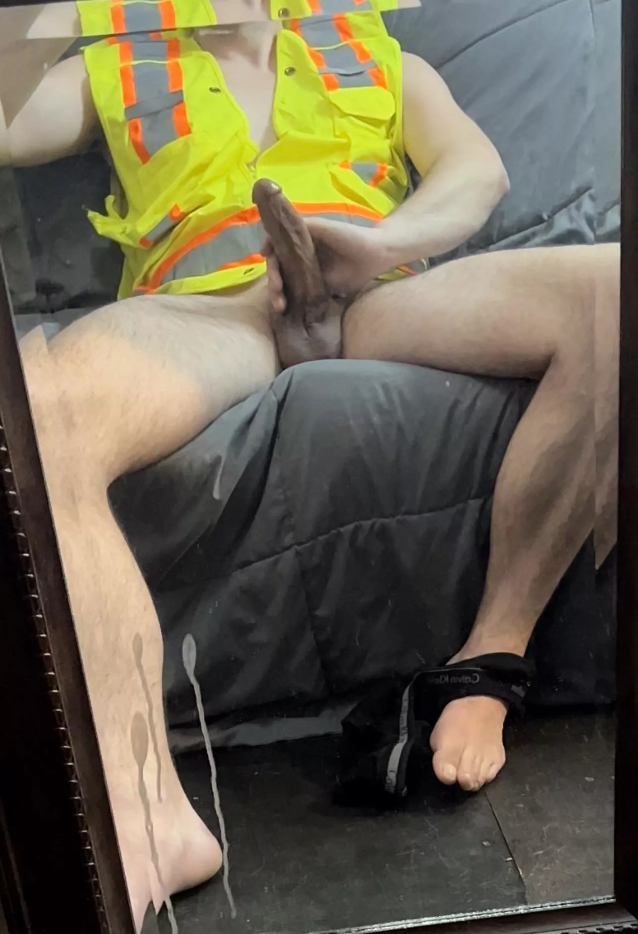 Hard and horny posted by Hungmilitarycock