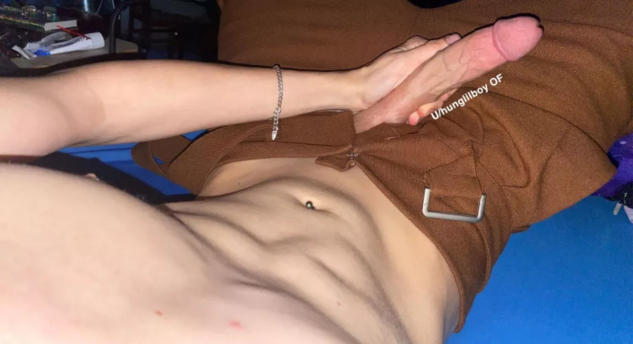 Hard and horny by Hunglilboy