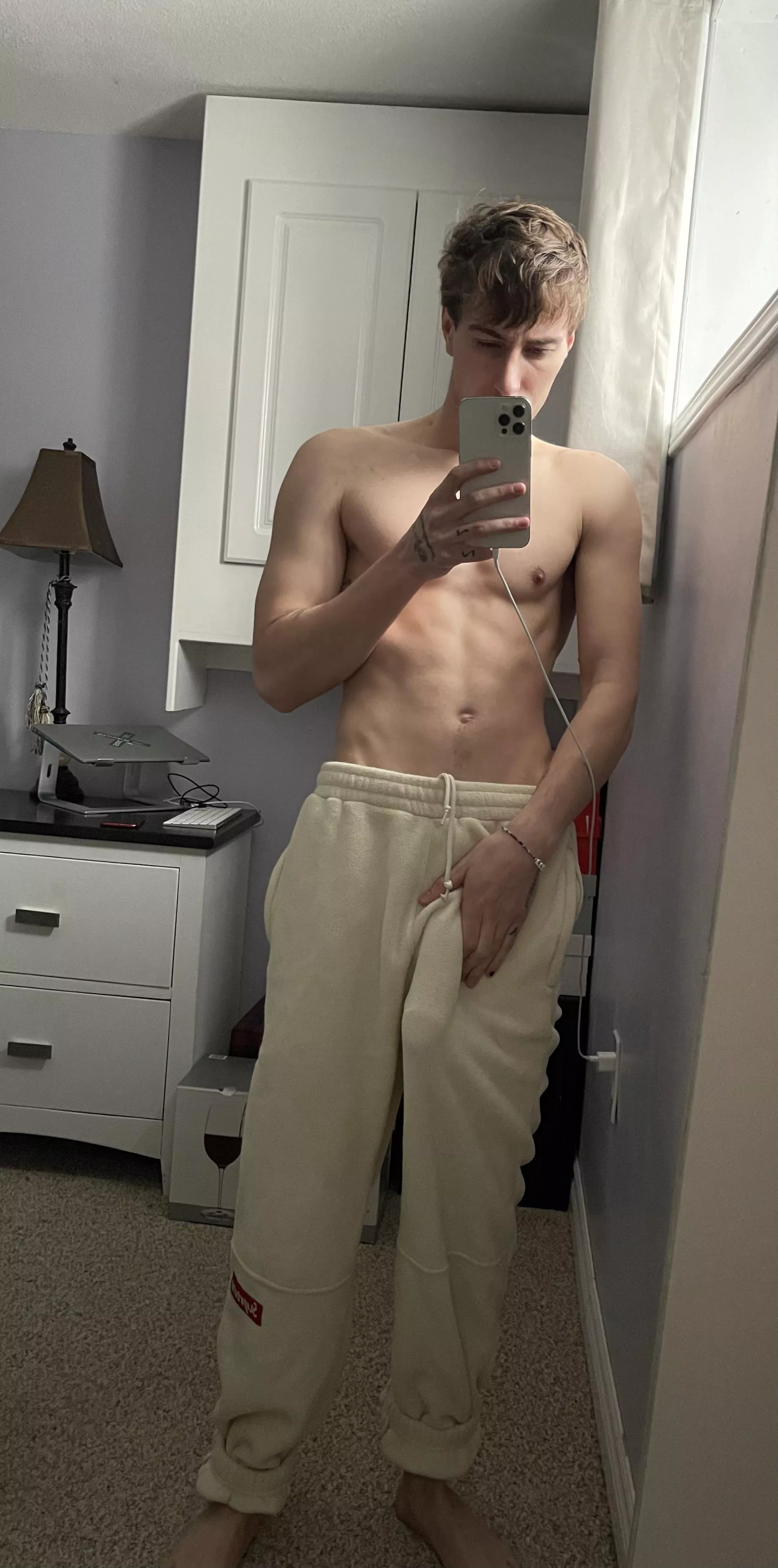 Hard to hide a big cock in sweatpants posted by jakegelato