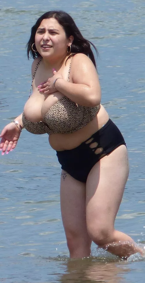 Hard work for the Bikini Top by Freddys007