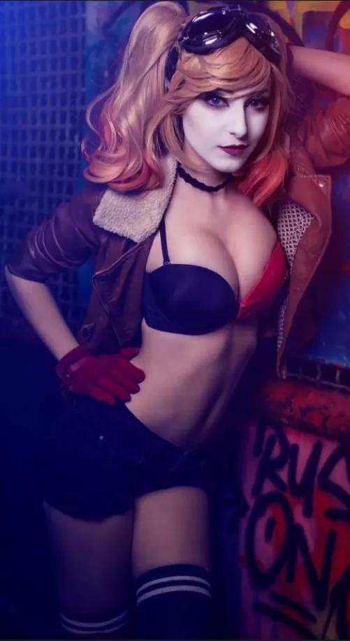 Harley Quinn by AnniTheDuck by Johnnnw