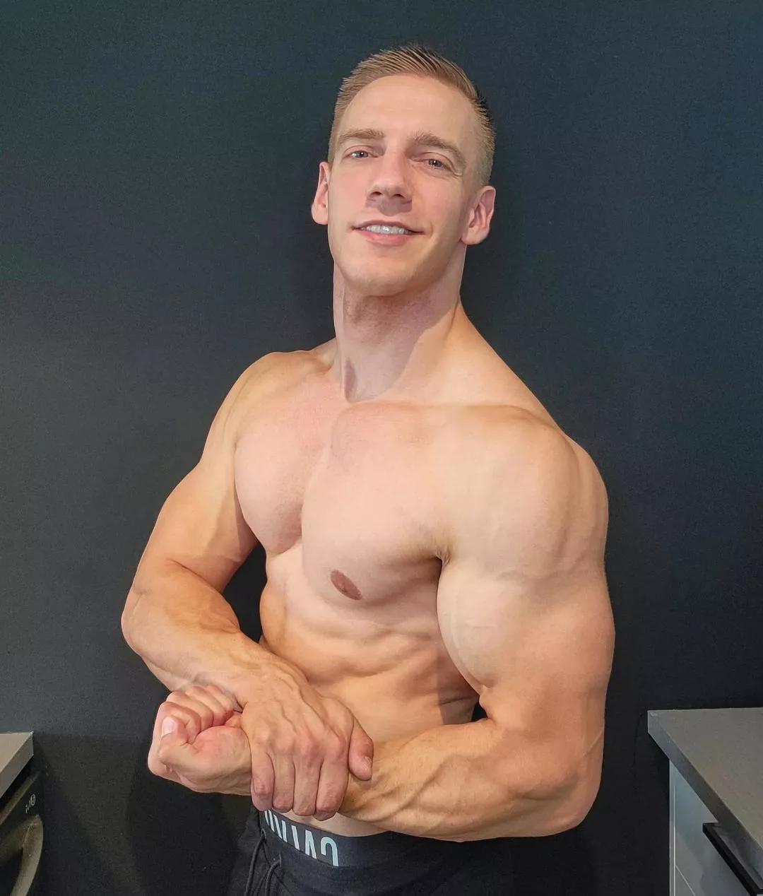 have A good day 😁💪 posted by John_fitness91