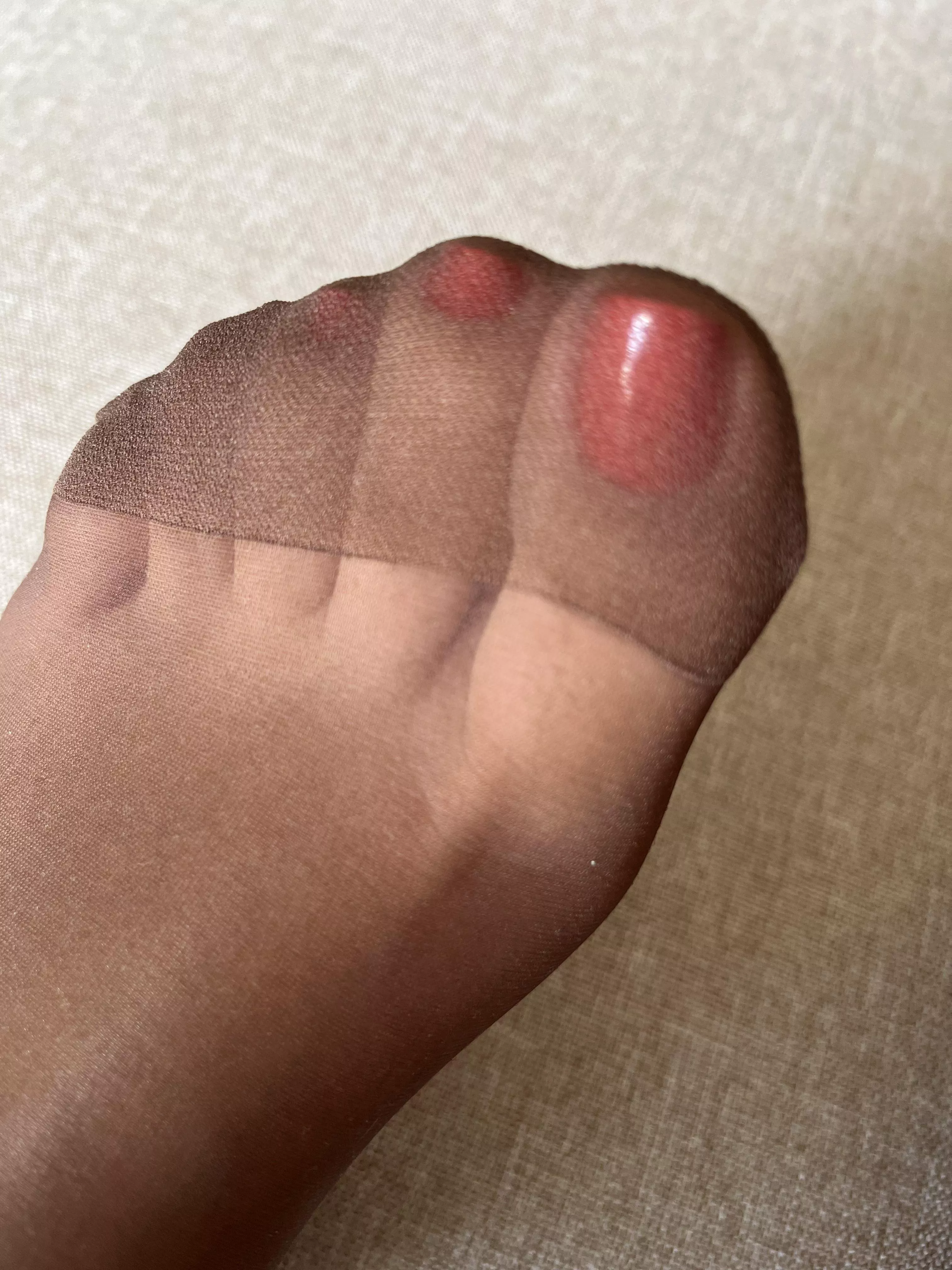 Have a great day! ✨ posted by myfeetinhosiery