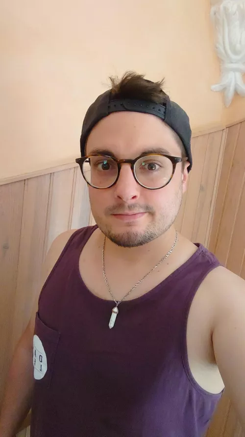 Have a selfie cause why not... 🤷🏻‍♂️ by Azovik