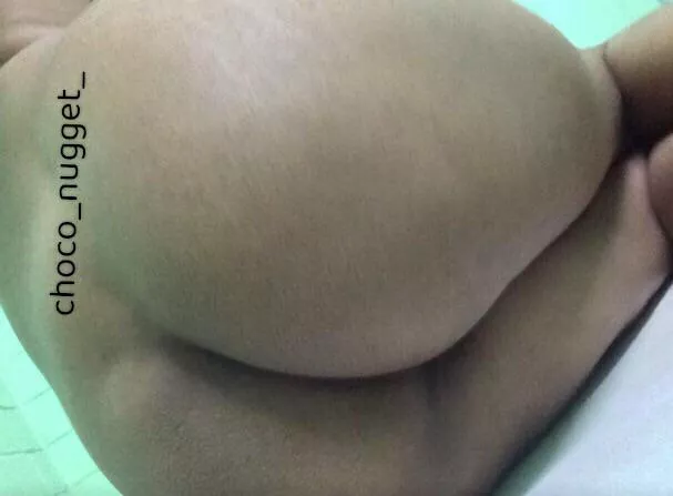 Have u seen peaches 🍑 before ? posted by choco_nugget_