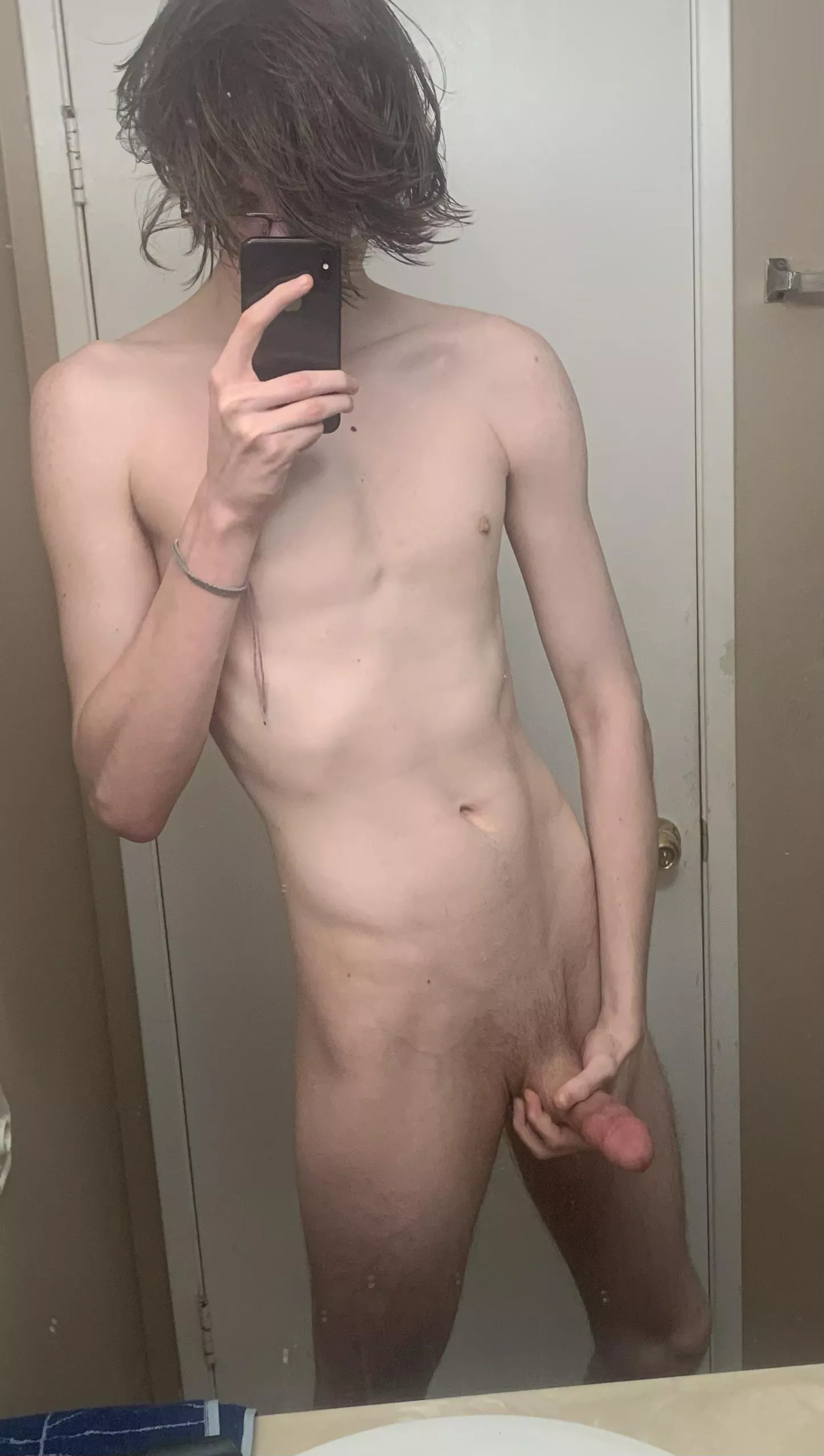 Have you ever hooked up with someone who’s 6’5? posted by sixfootaddict