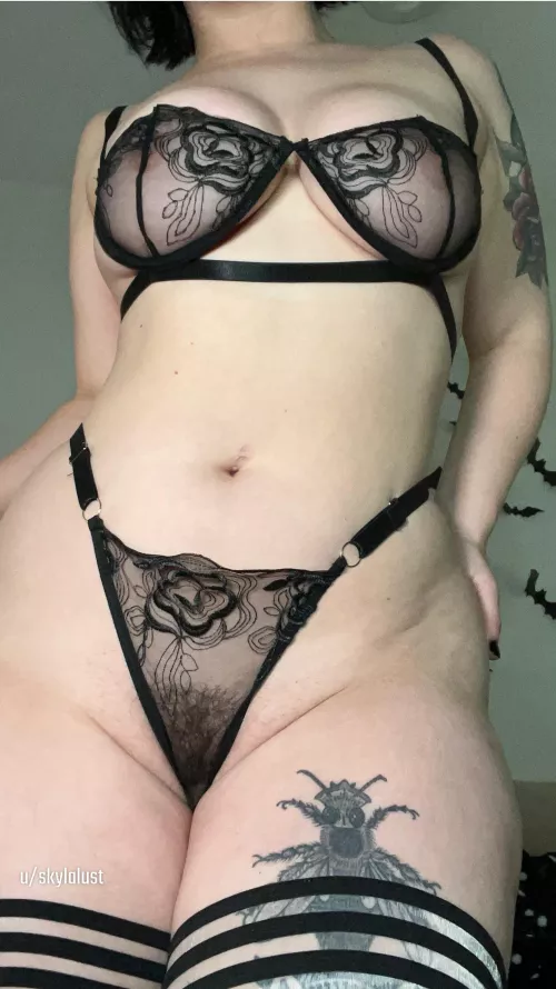 have you ever wanted to fuck a goth girl? by skylalust