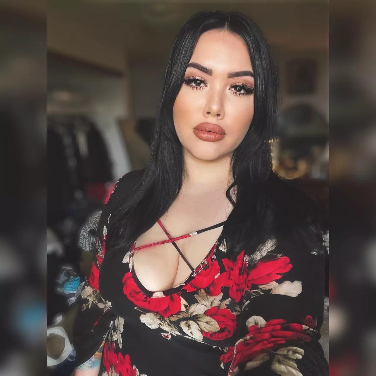 Haven’t posted here in a while 🖤 posted by ashlyntayler