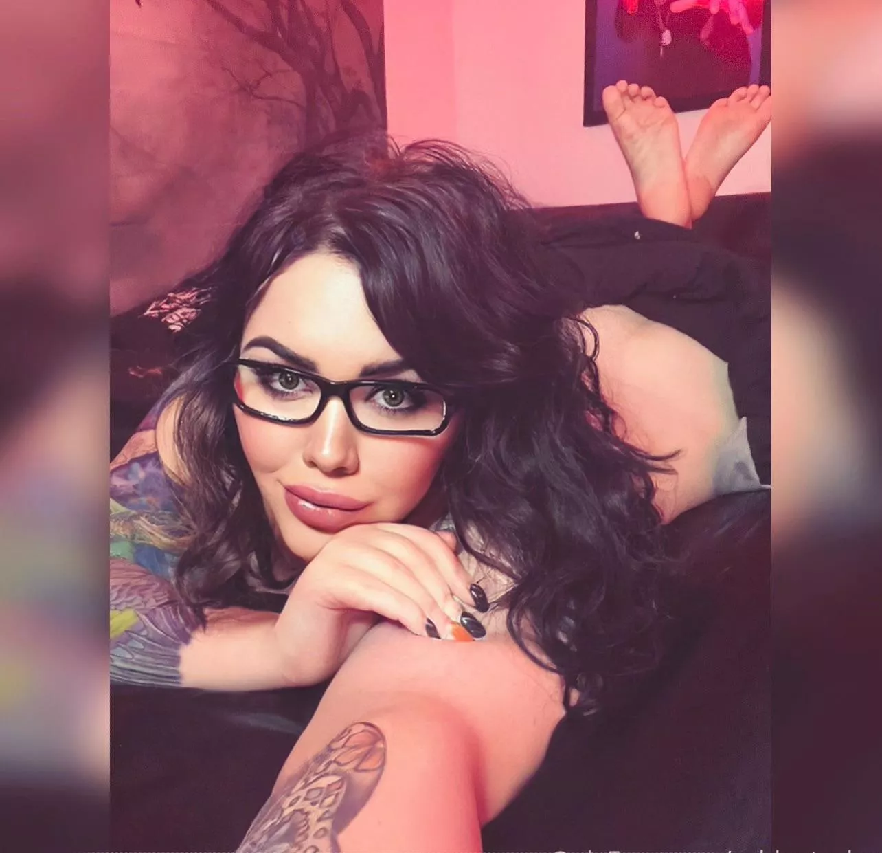 Haven’t posted here in a while 🖤 posted by ashlyntayler