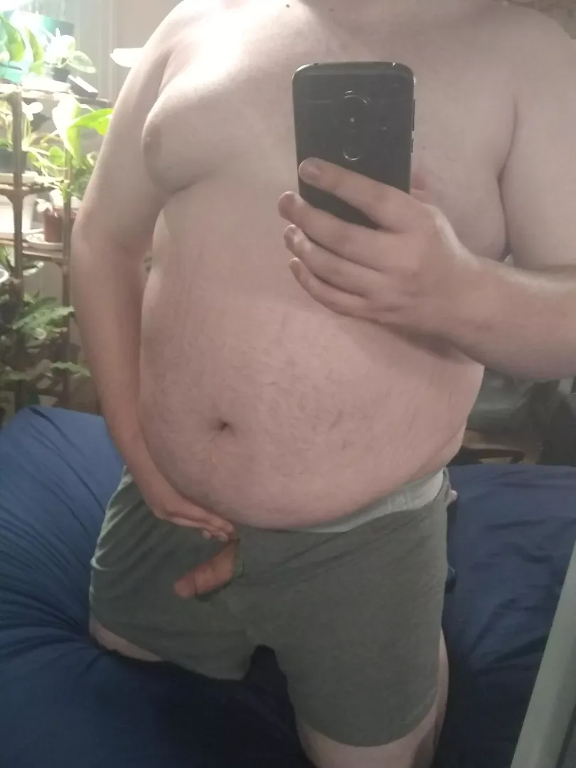 Haven't posted in a while so here's a quick selfie posted by ToasterNSFW