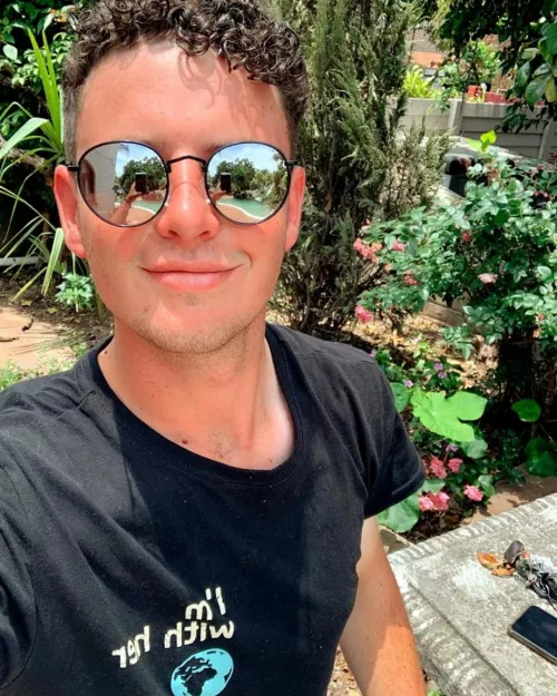 having a day in the sun by Fr_C0