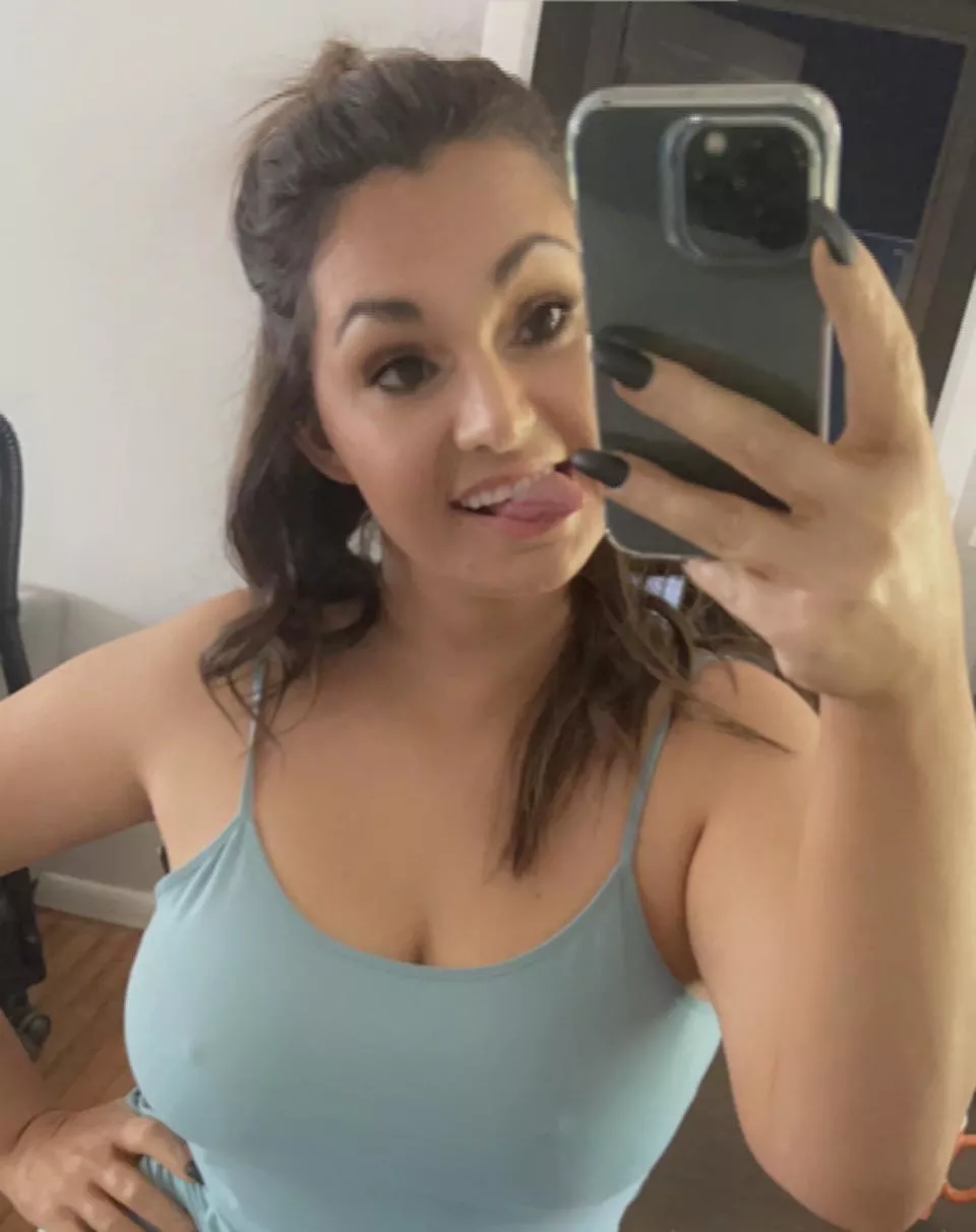 Having a good Saturday? posted by Princesscomplex918