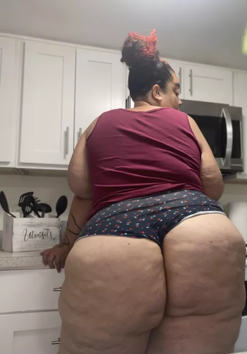 Hawaiian 🌺 BBW 🌺 Custom Videos 🌺 Cock Rates 🌺 Fetish Content by Bossbitch4eva