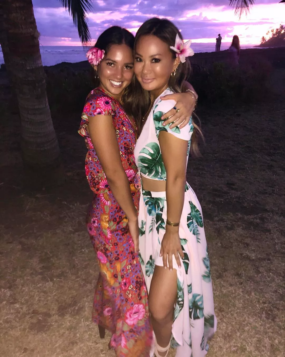 hawaiian hotties posted by kairu173