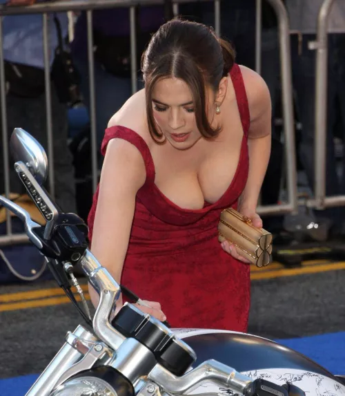 Hayley Atwell by rikkux2