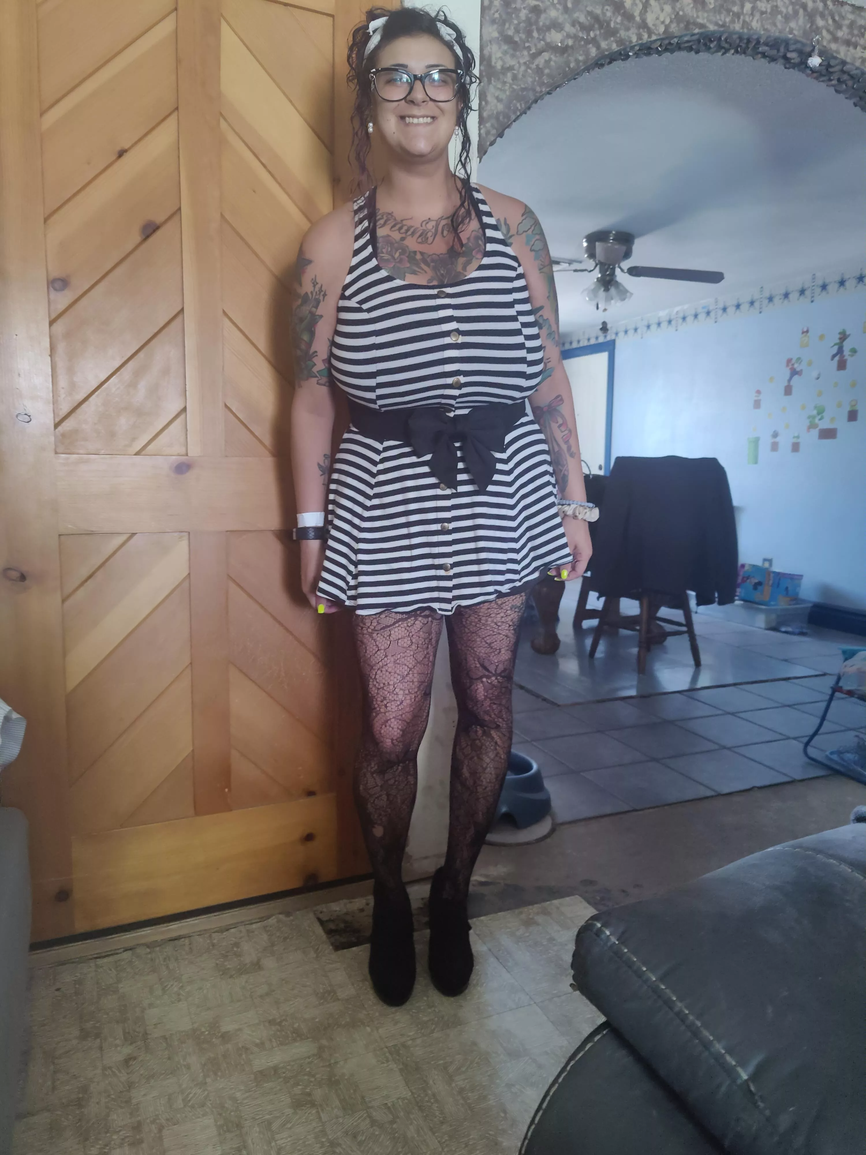 headed to happy hour 🤓🍻 posted by PersephoneLavigne