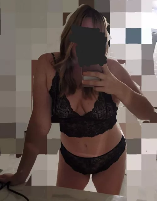 Heard you like early 40's moms.... by CoastalNCHottie