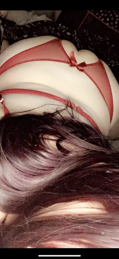Heart shaped booty 🫣❤️ let me know if you wanna see more 😉 by MaKeMePuRr2