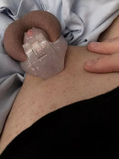 hehe i love the sparkles on my nub(; by Candid-Guitar9686