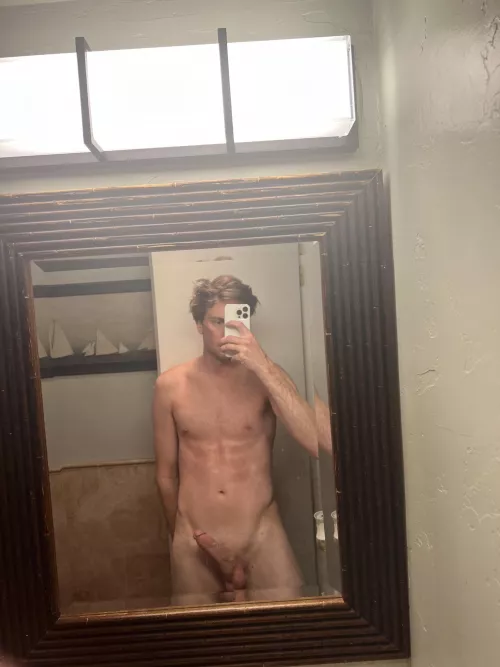 Helllllooooo by Wulaj