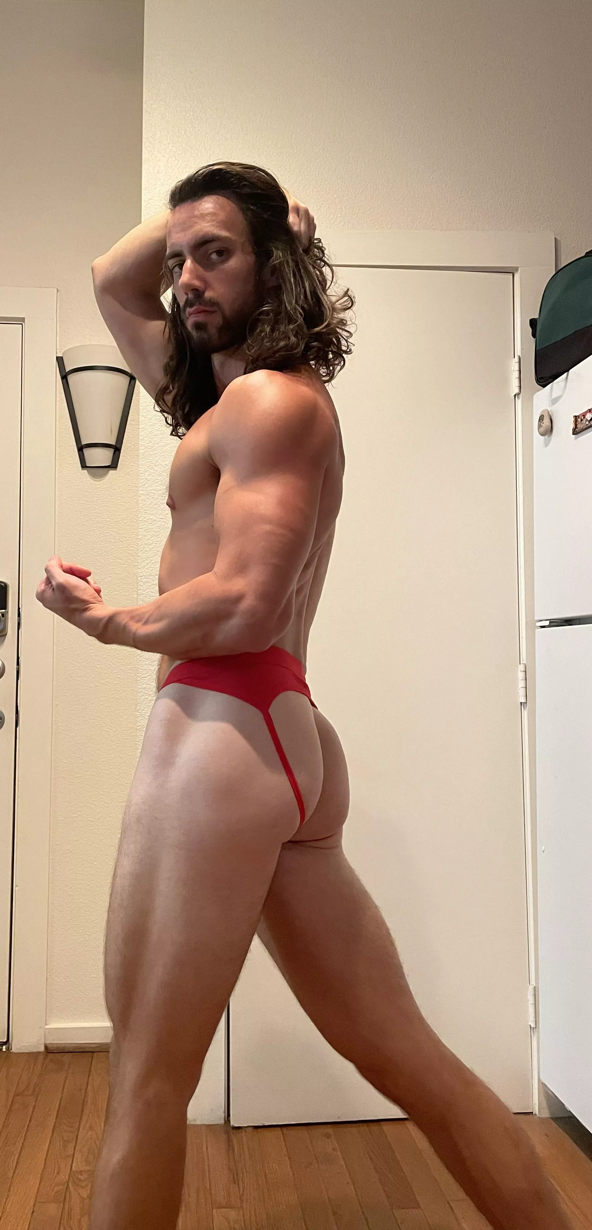 helllloo! new here :) posted by TotallyCameron