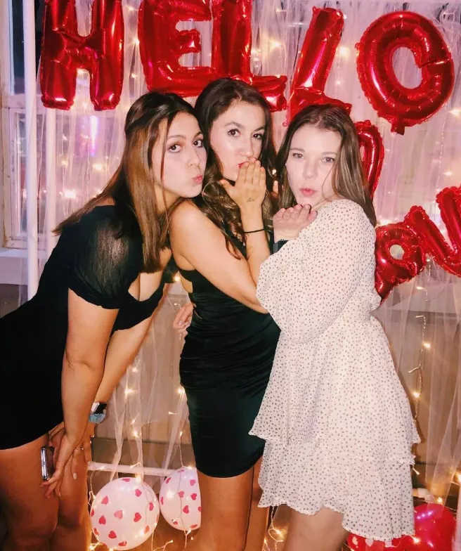 Hello posted by Chaturbater1