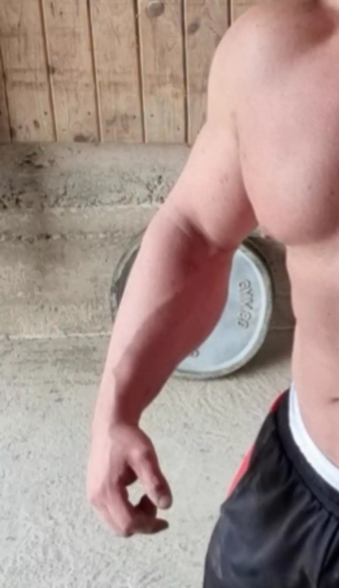 hello 😁 posted by Wrong-Engineering-74