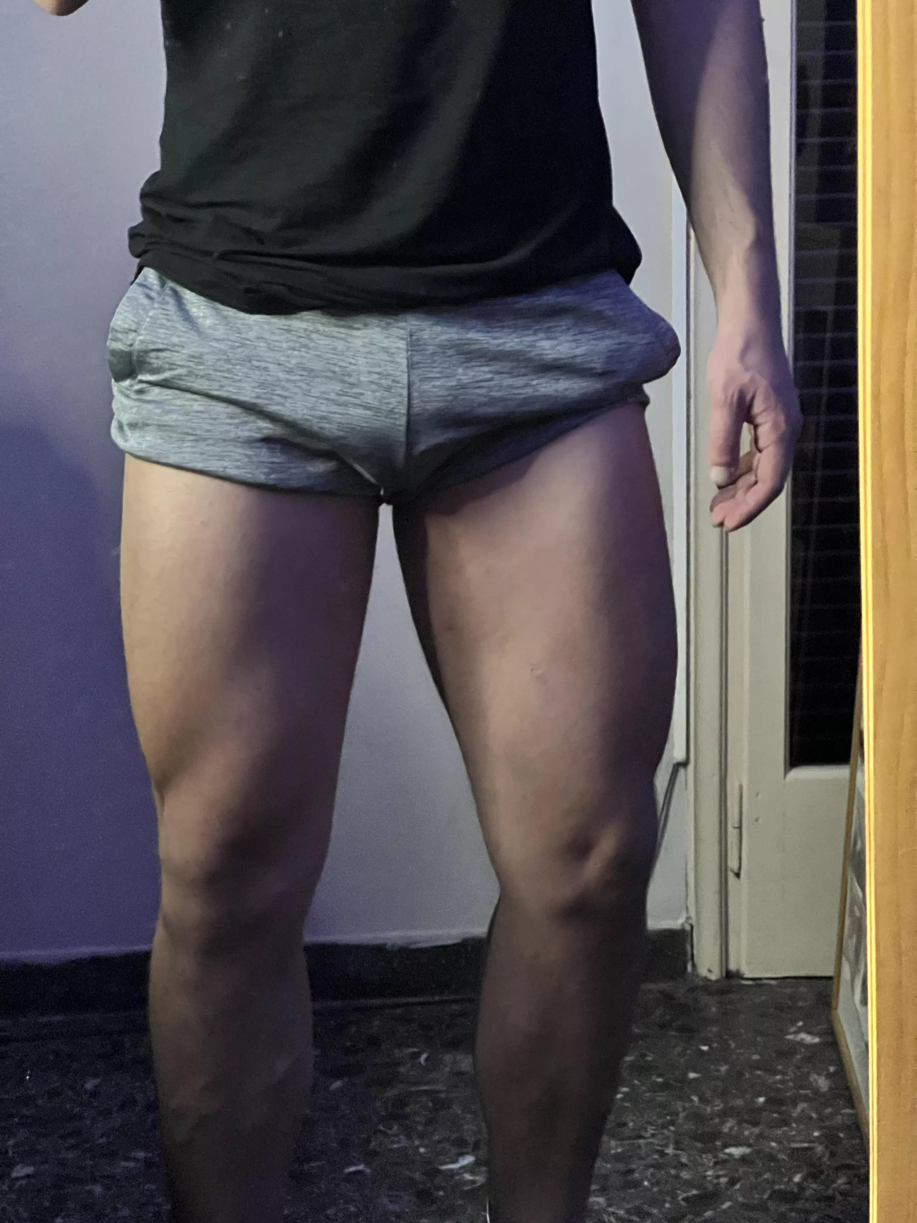 Hello posted by baddiewithnodaddy96