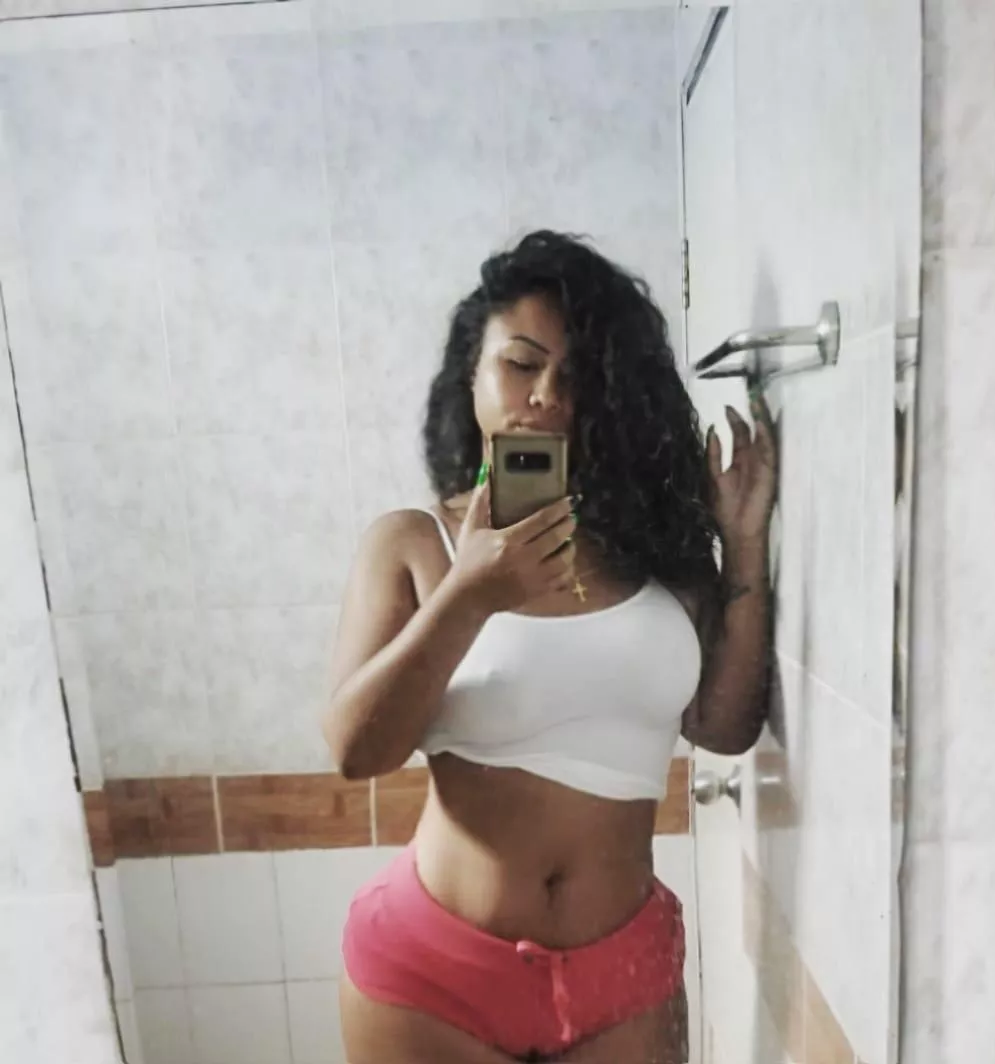 Hello ;) posted by CaramelKween90